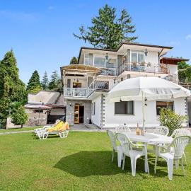 Casa Malpensata: Lake View Garden House - Happy Rentals