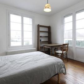 Chambres meublées chez l'habitant dans appartement proche gare sncf, hotel em Creil
