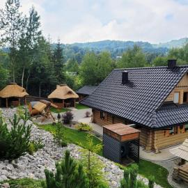 Osada Kuboski Dom z Bali Leśny Zakątek, hotel in Kamesznica