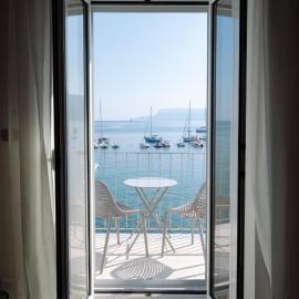 Radici 1937 - Lodge sul mare, hotel en Scilla