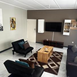 Urban Escape Standalone Stay, хотел в Kitwe
