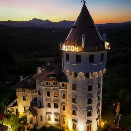 Keshtjella Duka, viešbutis mieste Rrëshen