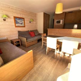 Duplex familial skis aux pieds, 6-7 pers, Hotel in La Tania