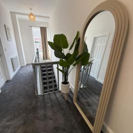ResiLets Barnard St NEW Large 4 Bed House, Contractor Stays, Central