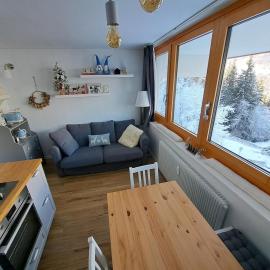 The View - Monolocale direttamente sulle piste con Vista، فندق في ماريليفا