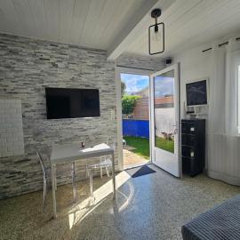 Appartement T2 3 étoiles, agréable avec jardin, plage à pied, hotel in Bidart
