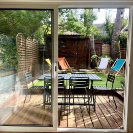 Viesnīca Maison Cosy proche Bordeaux, jardin, parking pilsētā Eysines