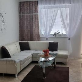 Ubytovanie v centre v apartmánovom dome ENZO s garážovým státím