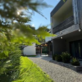 Cabana 1407 Valea Avrigului, хотел в Авриг