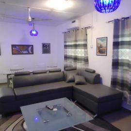 2-Bedroom Accommodation in LOME-GTA - AC, WiFi, Netflix