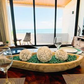 Beachfront 2BR 2BA Condo w Balcony, Ocean Views, hotel Puerto Morelosban
