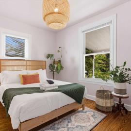 Bright & Spacious 3BR Cottage Minutes to DC