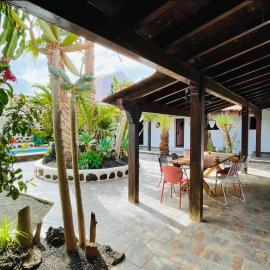 Casa Cocolores، فندق في Villaverde