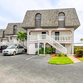 Steps to Sand: Condo w/ Pool Access in Cocoa Beach