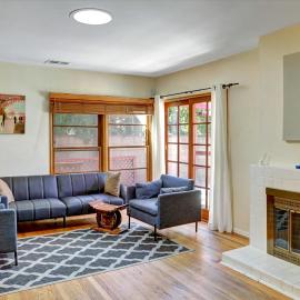 Entire House,Convinient location in Los Angeles , near Universal, Hollywood, Pets Friendly, Free WIFI