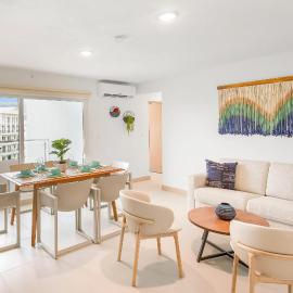 Incredible Views - Brand-New 3BR Condo、ハコのホテル