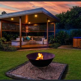 Dog Friendly Spa Beaches-Surfside Family Home, hotel in Batemans Bay