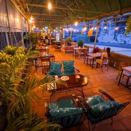 Social Backpacker Hostel & Rooftop Bar, hotel sa Battambang