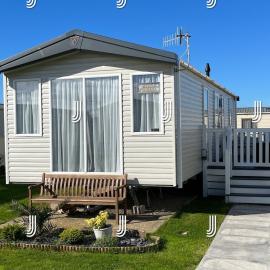 Casa Mariposa Lovely 3 bedroom caravan at Seal Bay Resort Selsey