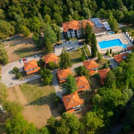 Ostrova Holiday Village, hotel in Beli Osŭm