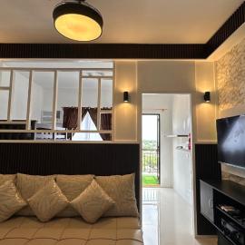 Cozy & Instaworthy Unit at Royal Oceancrest Mactan, hotel di Mactan Island