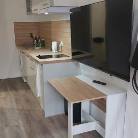 Studio 5 moderne avec WiFi et stationnement