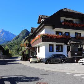 Apartments Rozle, hotel in Kranjska Gora