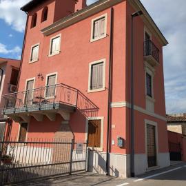La Finestra Sul Castello, hotel in Soave
