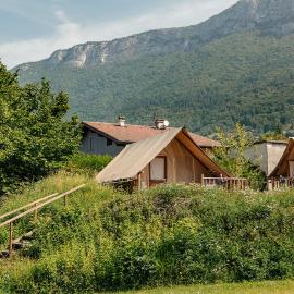 Camping Routes du Monde ATC Veyrier du Lac - Annecy, hotel in Veyrier-du-Lac