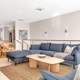 Seaview Horizon - Coastal Elegance by Henley Beach, hotel i Henley Beach