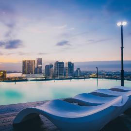 Hotel Serviced Condo Unique Infinity Pool with Mekong River View, hotel in Phnom Penh