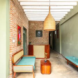 Moi Dambulla by DBI
