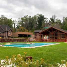 Pucón 3D con calefacción, Piscina y Marina privada Alicura, ξενοδοχείο σε Pucon