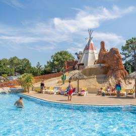 Mobile Homes by KelAir at Camping Les Genets, hotel in Saint-Jean-de-Monts