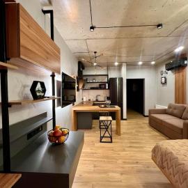 NEW Loft-style studio