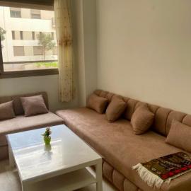 Appartement Moderne Équipé Proche Aéroport Mohammed V, hotel a Nouaseur