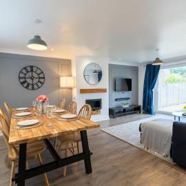 Comfy Home - Close to hospital - Sleeps 7 - wParking