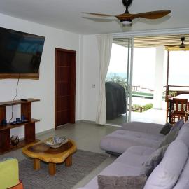 Hermosa casa el Jama Campay con Piscina Privada، فندق في Los Camarones