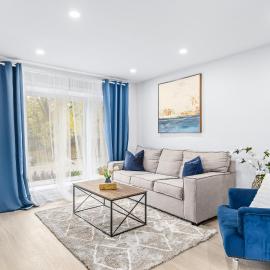 Charming 3-Bed House with Hot Tub close to Downtown, hotel in Barrie