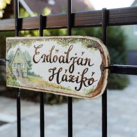 Erdőalján Házikó, Hotel in Sukoró