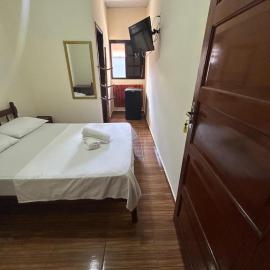 Suítes Florais - Itaguá, hotel a Ubatuba