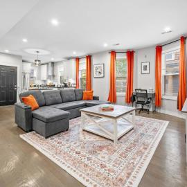 Spacious Fort Hill 3BR | Sleeps 10
