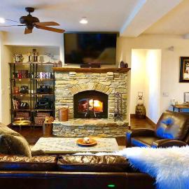 The Lodges by 8th Hole Year-Round Fun, Hotel in Mammoth Lakes