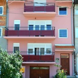 Guest House Trajkovic Jagodina, hotel di Jagodina