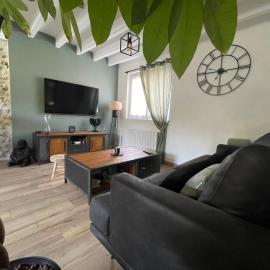 Maison du bonheur, hotel em Combres