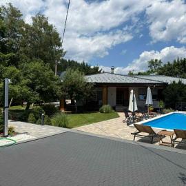 Villa Wood & Green SPA, hotell sihtkohas Hadžići