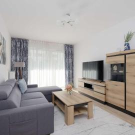 Lazurowa Charming Apartment with Parking & Garden in Warsaw by Noclegi Renters