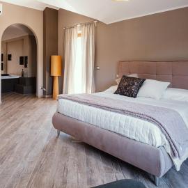 Scenari - Luxury Apartments، فندق في Torrice