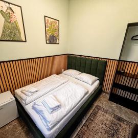 Cozy Modern Studio, hotel in Debrecen