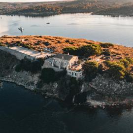 Isla privada, Menorca, hotel u gradu Fornells